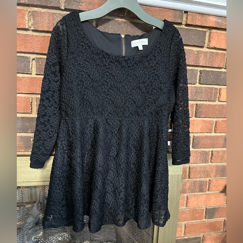 🛍️ Jessica Simpson black lace maternity. Excellent condition.